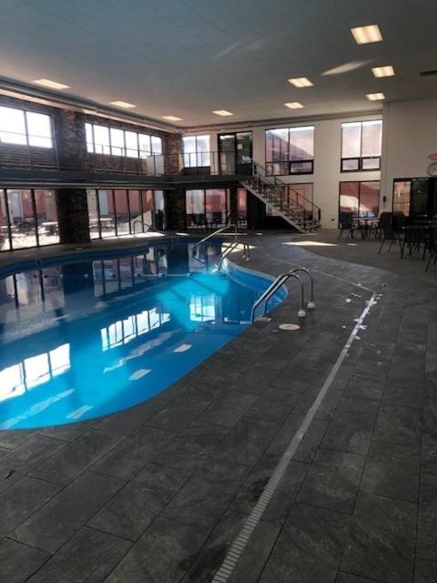 Boarders Inn & Suites By Cobblestone Hotels - Grand Island Extérieur photo